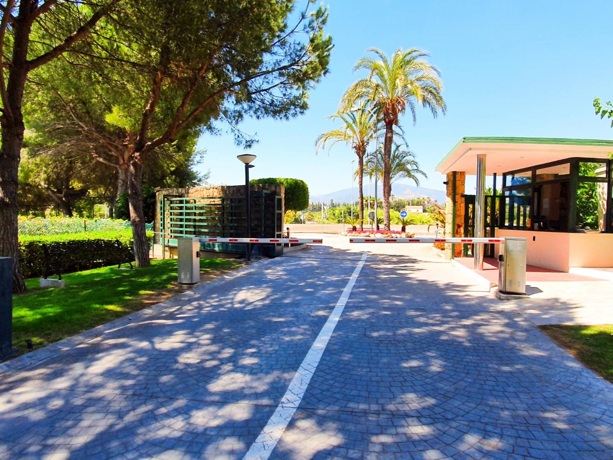 Luxury Frontline Residence Ehhouse Εστεπόνα Εξωτερικό φωτογραφία
