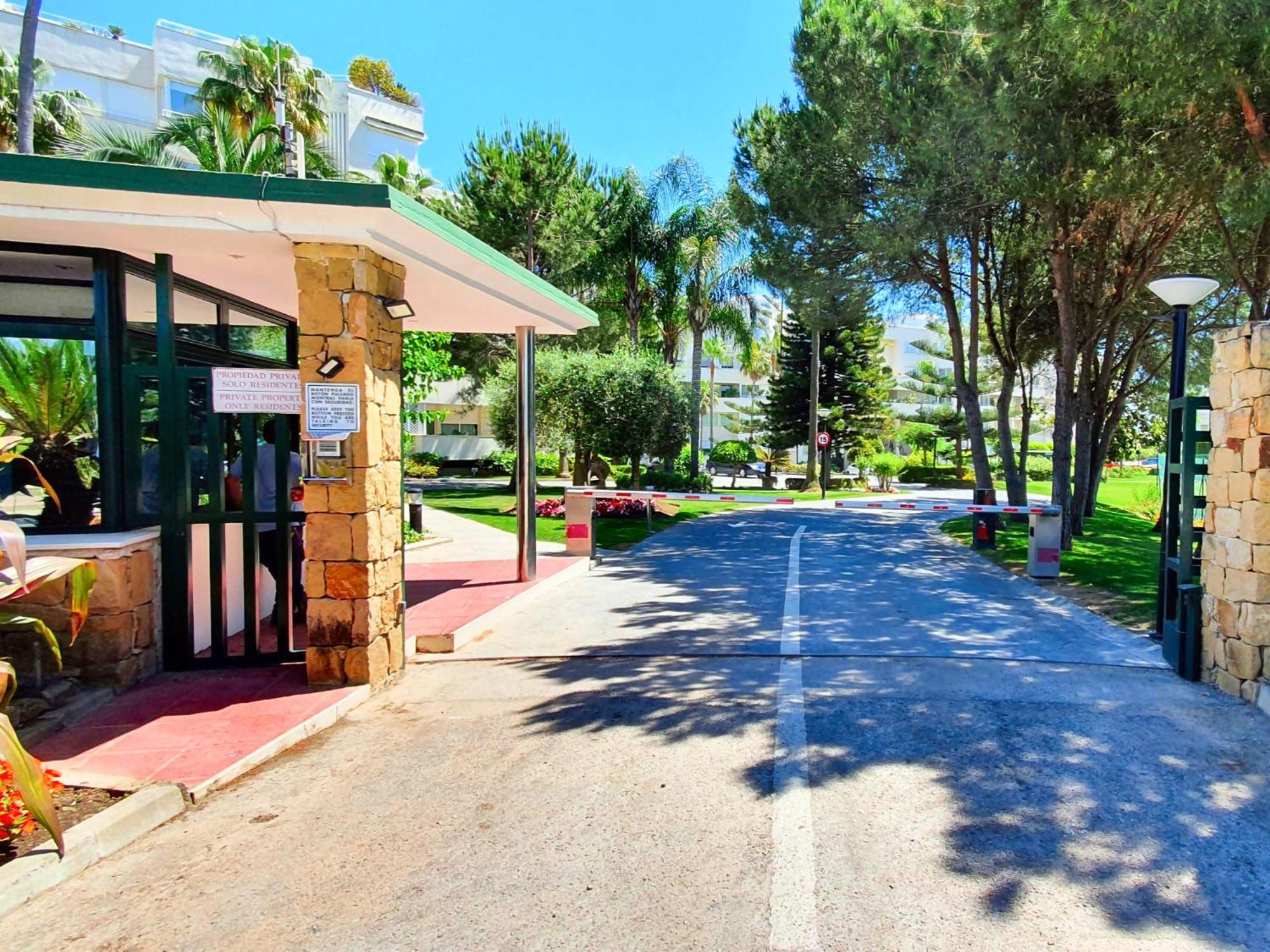 Luxury Frontline Residence Ehhouse Εστεπόνα Εξωτερικό φωτογραφία